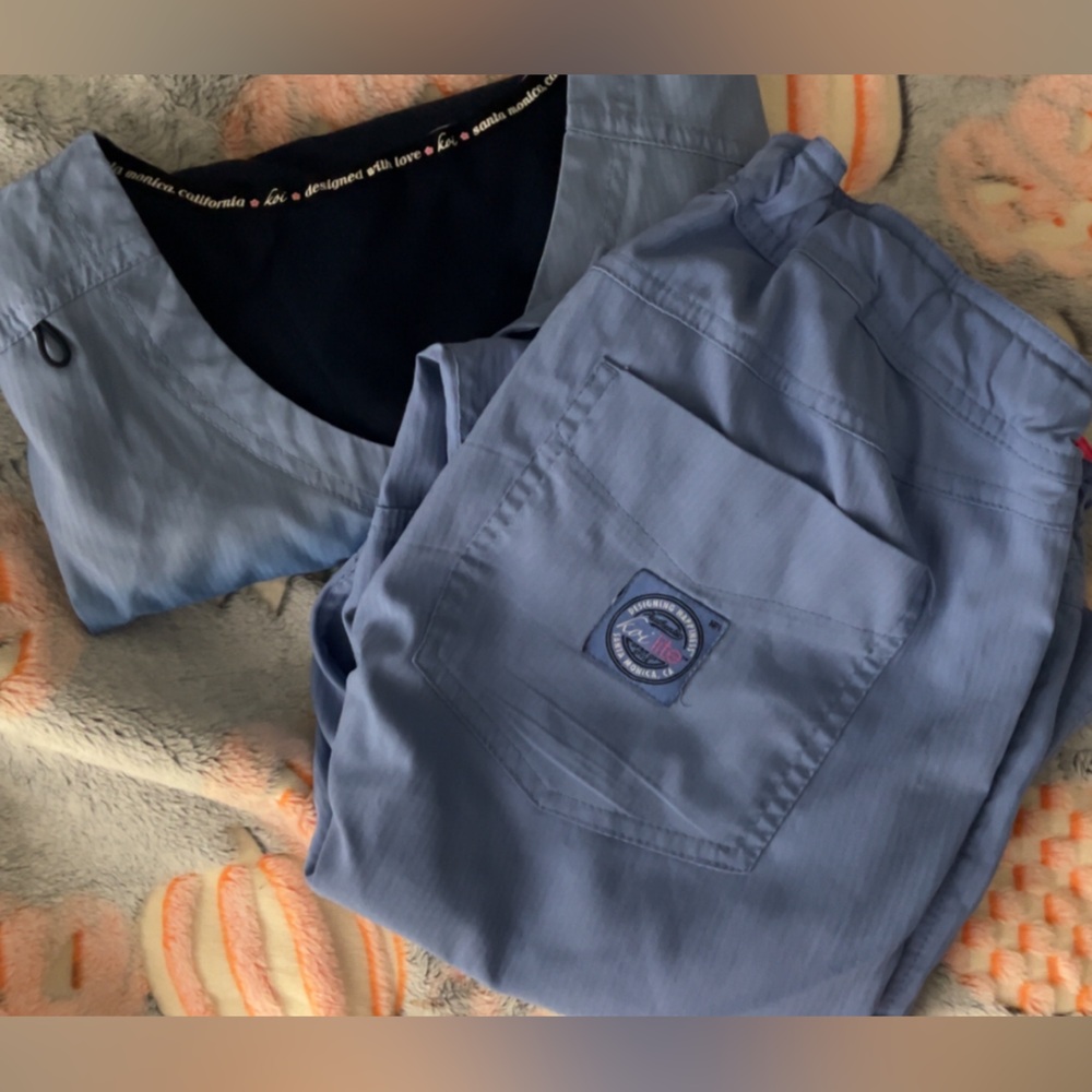 XS scrub set